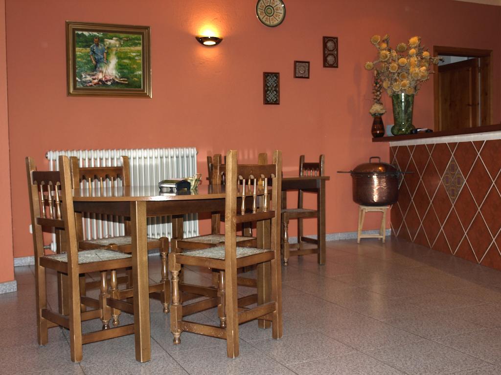 Hotel La Farga Риполь Экстерьер фото
